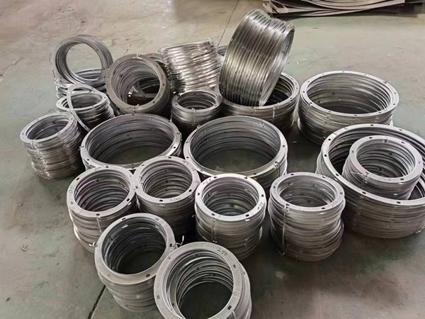 不銹鋼螺旋風(fēng)管加工